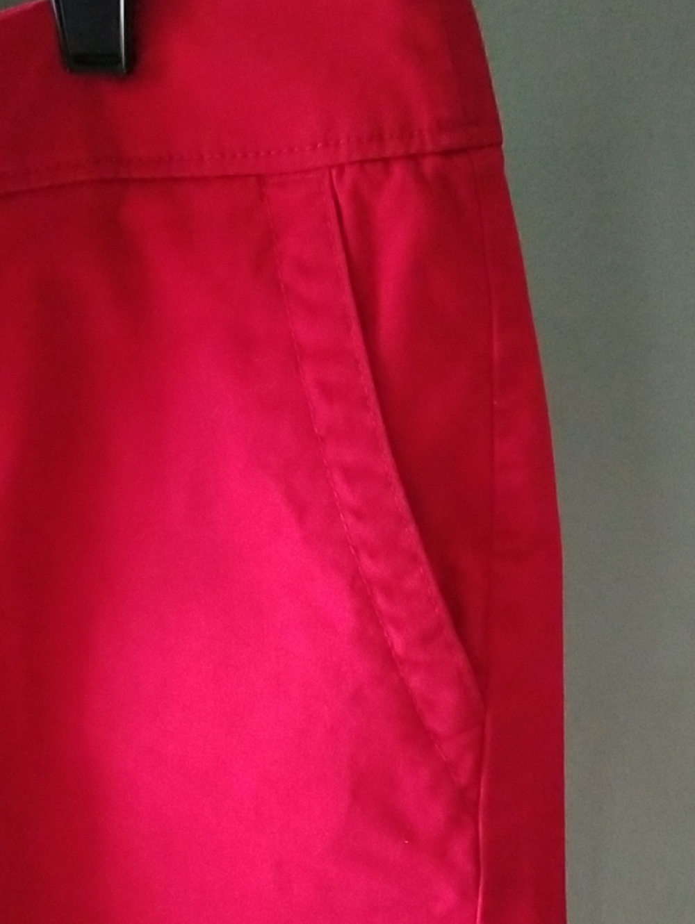 Liz Claiborne Women's Red Chino Shorts - Classic Casual Style - Picture 4 of 6